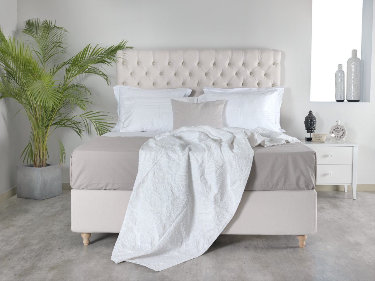 Κρεβάτι DIM με αποθηκευτικό χώρο 27cm.